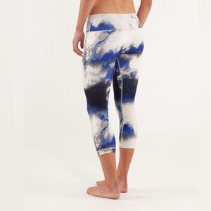 Lululemon Athletica Blue and Black Cloud Print Capris